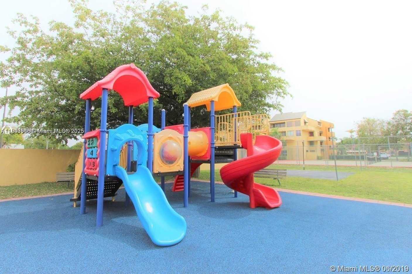 Small Image of 10500 SOUTH WEST 108TH AVE #B113, Miami Number 6