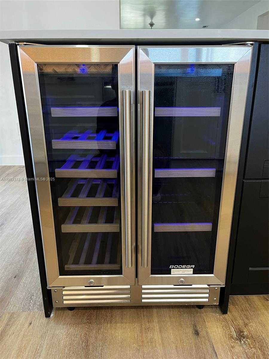 Small Image of 4640 SOUTH WEST 94TH CT, Miami Number 16