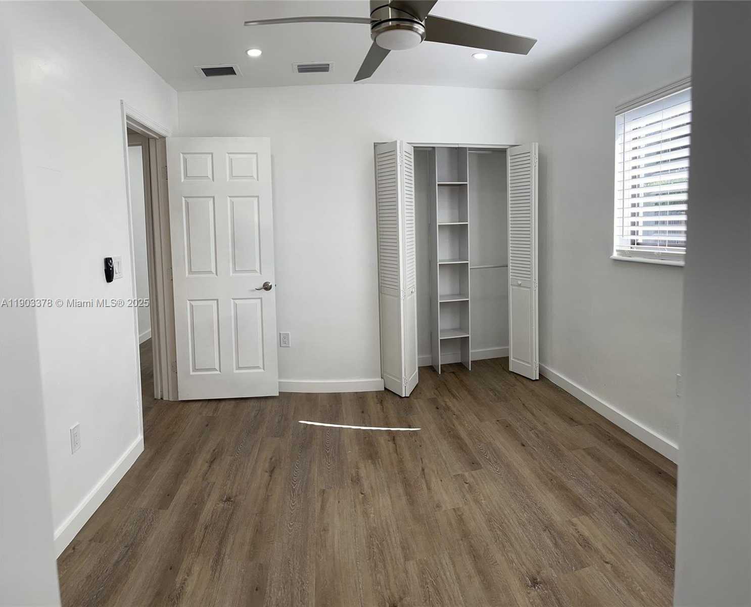 Small Image of 4640 SOUTH WEST 94TH CT, Miami Number 21