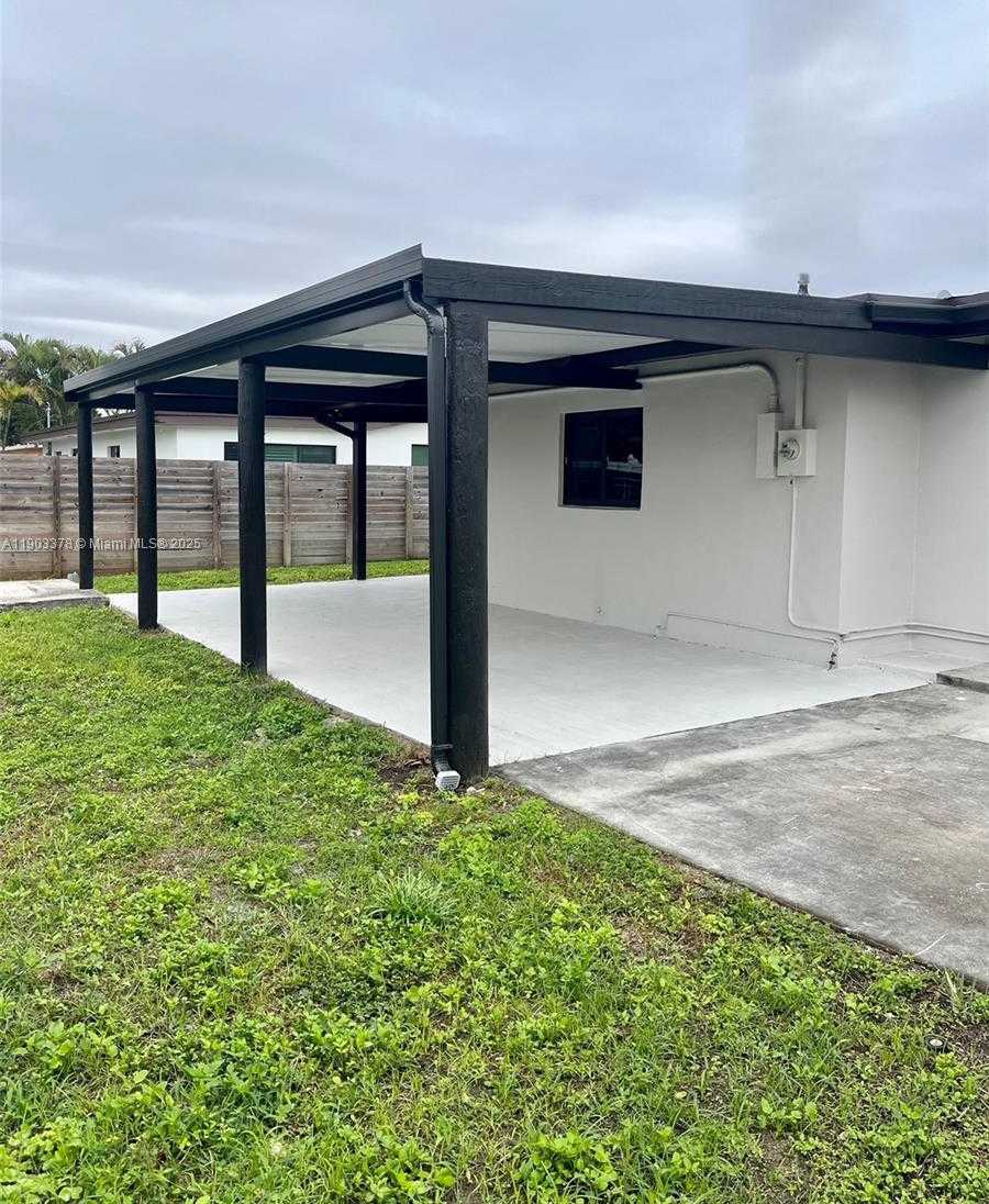 Small Image of 4640 SOUTH WEST 94TH CT, Miami Number 35