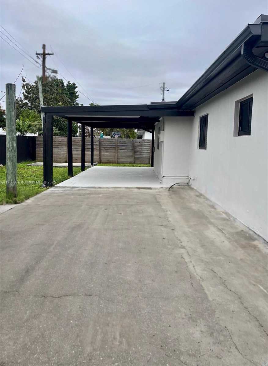 Small Image of 4640 SOUTH WEST 94TH CT, Miami Number 36