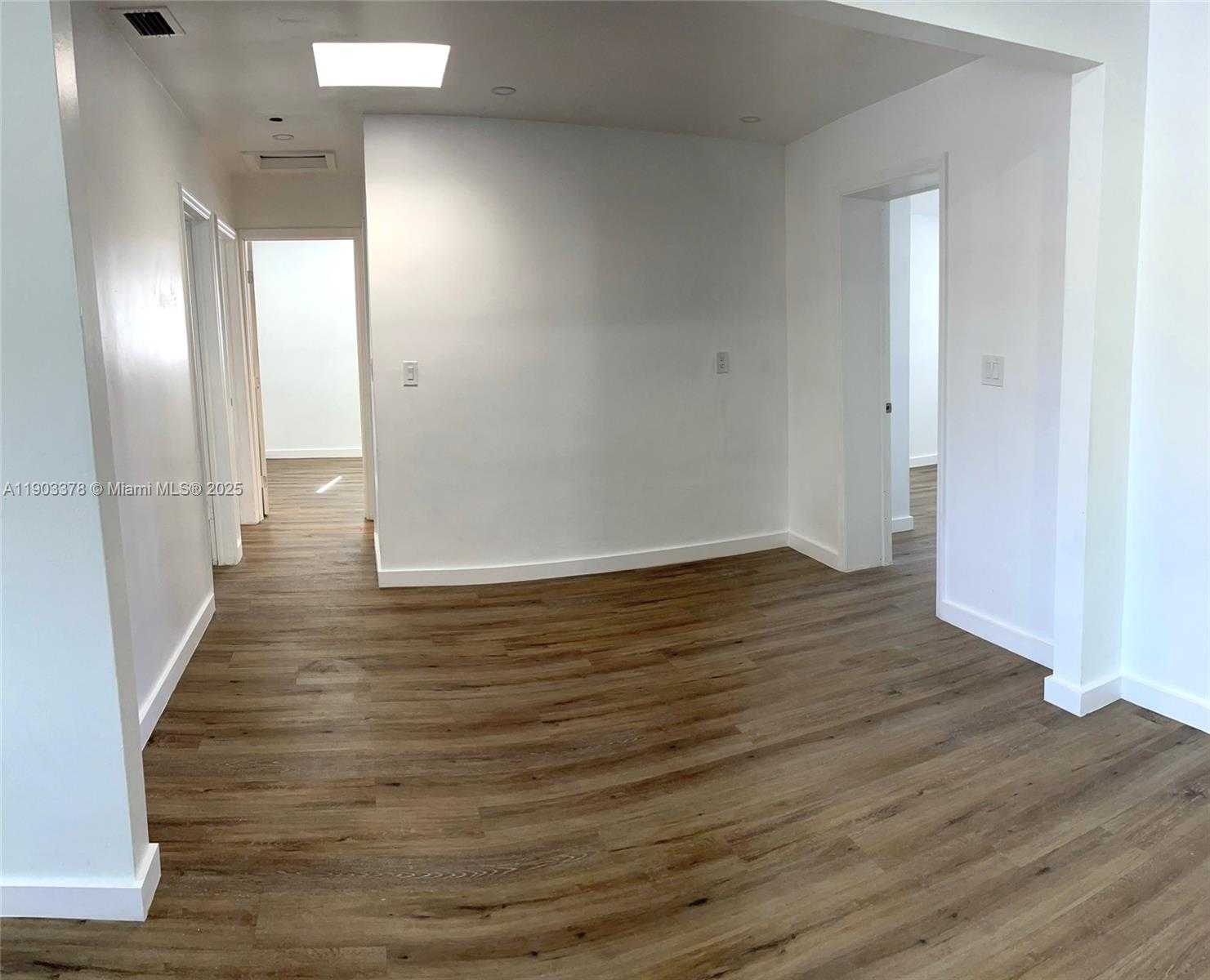 Small Image of 4640 SOUTH WEST 94TH CT, Miami Number 7