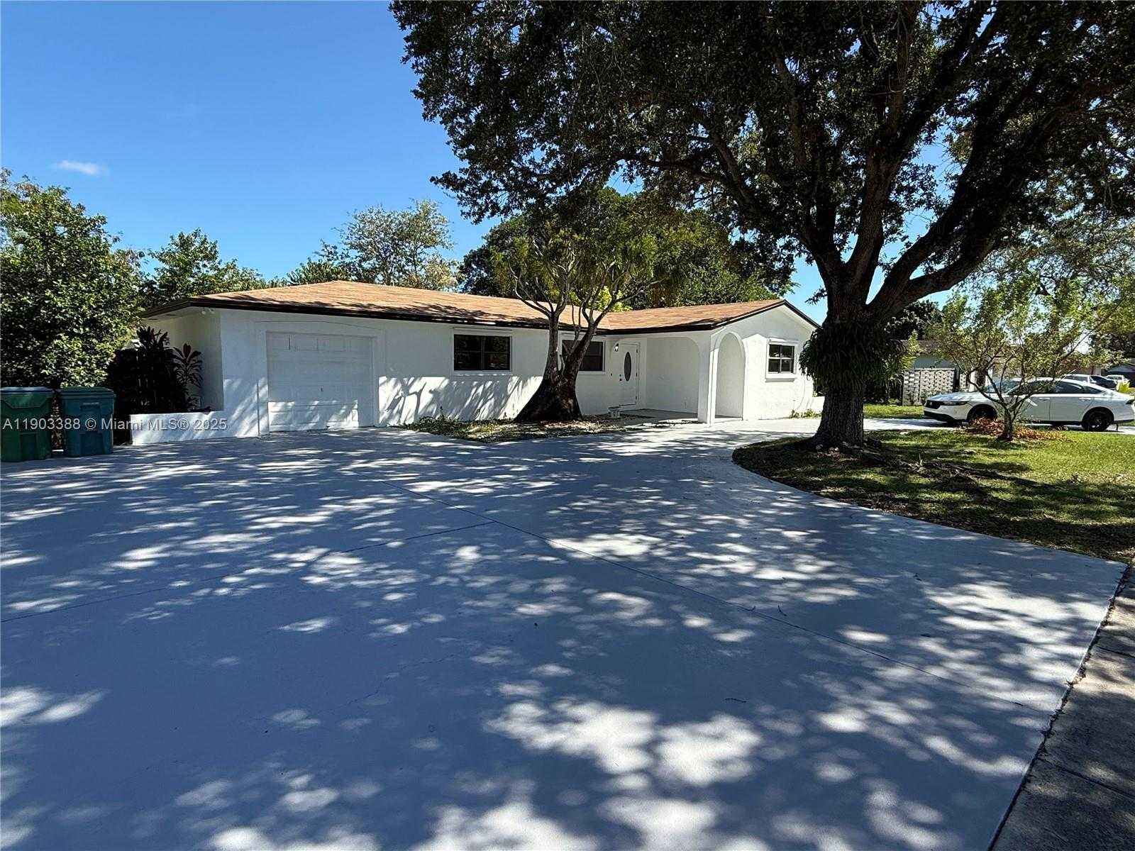 Small Image of 28221 SOUTH WEST 162ND AVE, Homestead Number 2