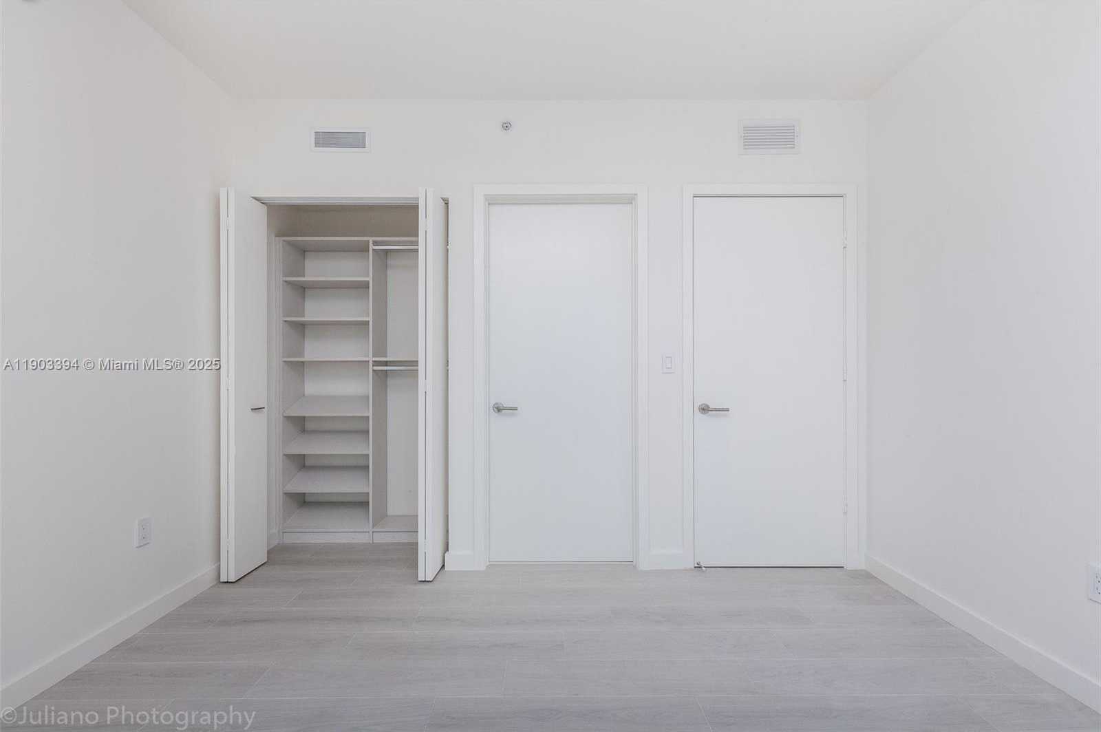 Imagen de Pequeño Objeto