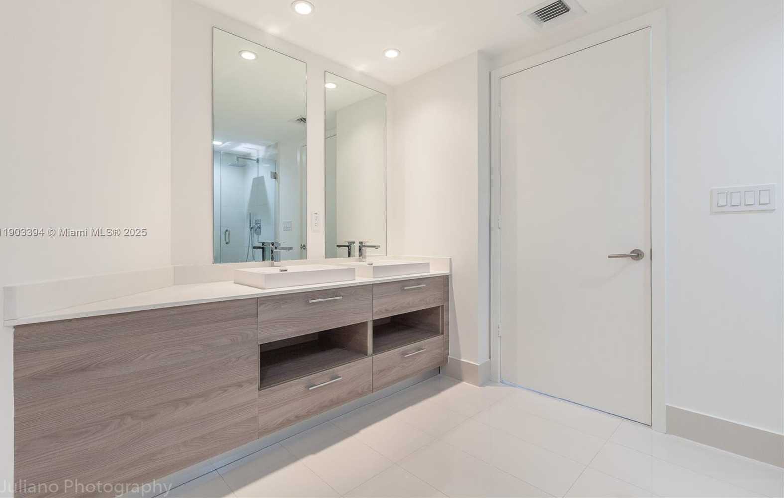 Imagen de Pequeño Objeto