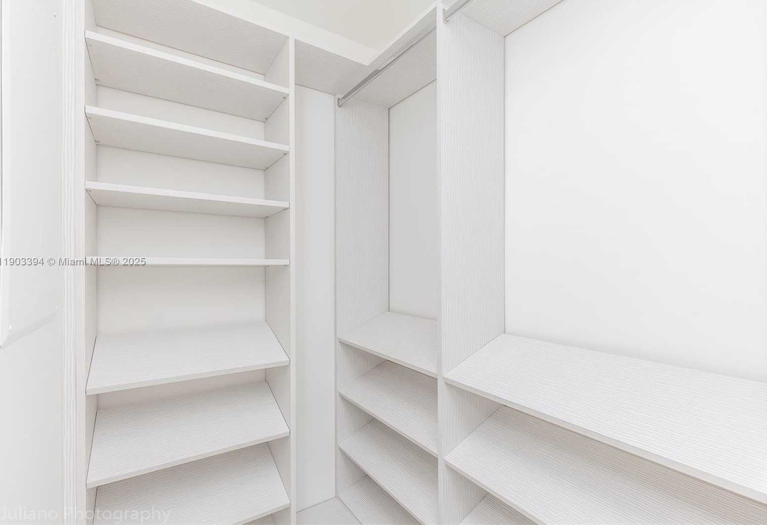 Imagen de Pequeño Objeto