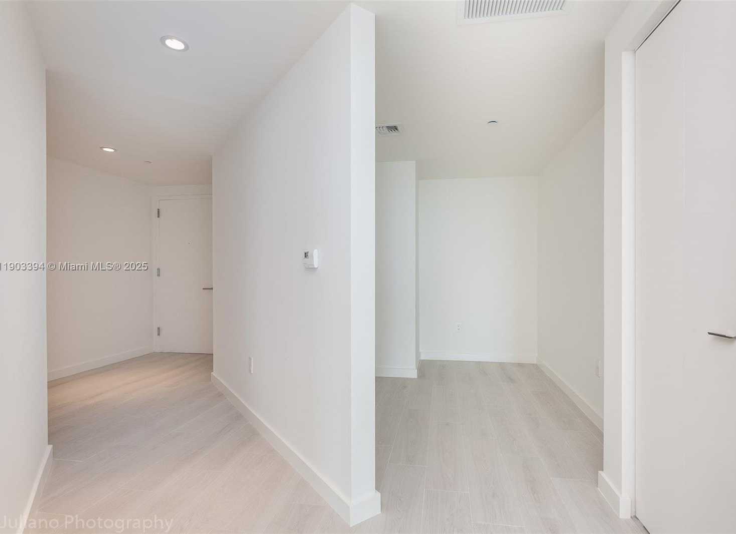 Imagen de Pequeño Objeto