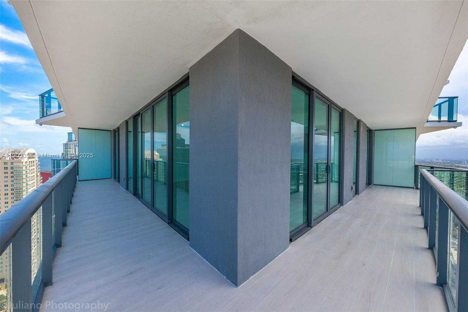 Imagen de Pequeño Objeto