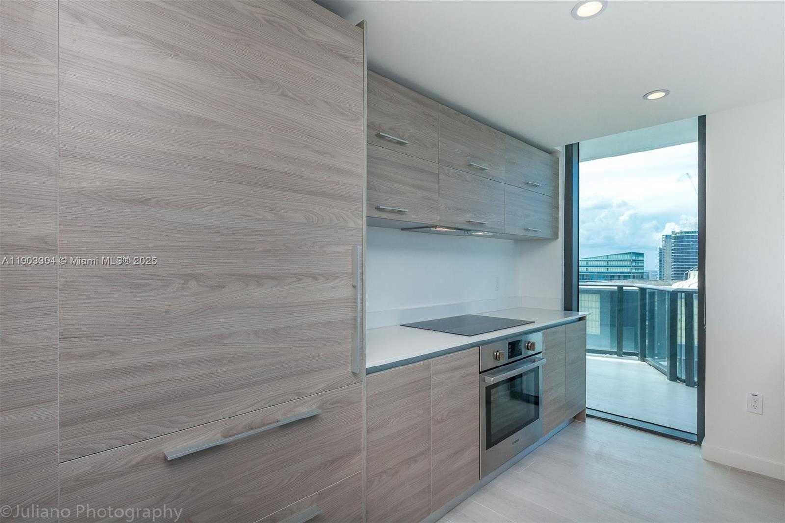 Imagen de Pequeño Objeto