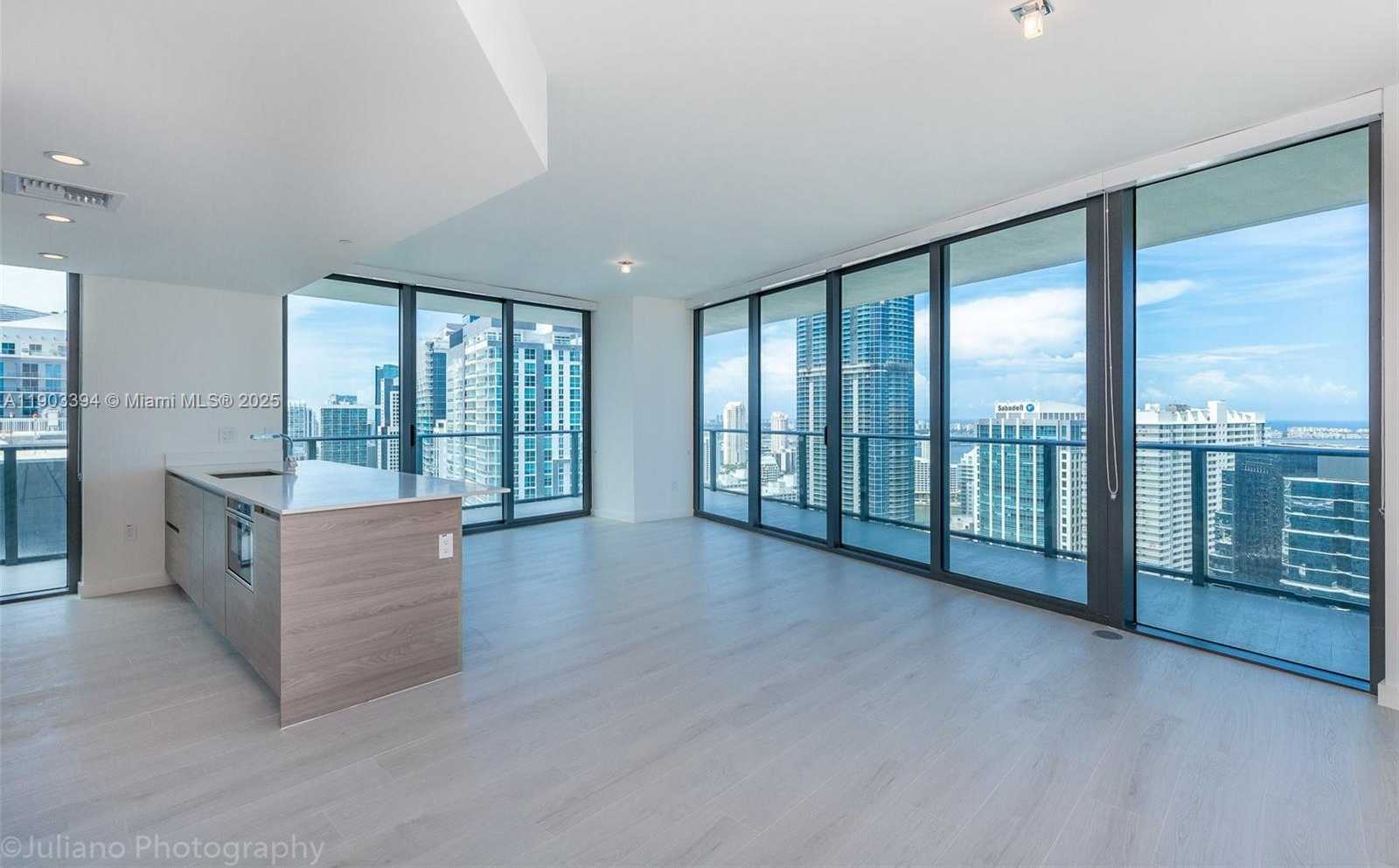 Imagen de Pequeño Objeto