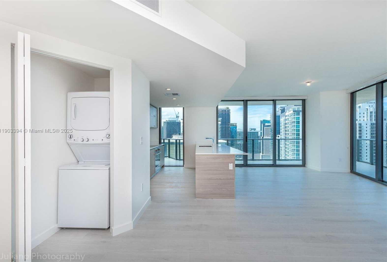 Imagen de Pequeño Objeto