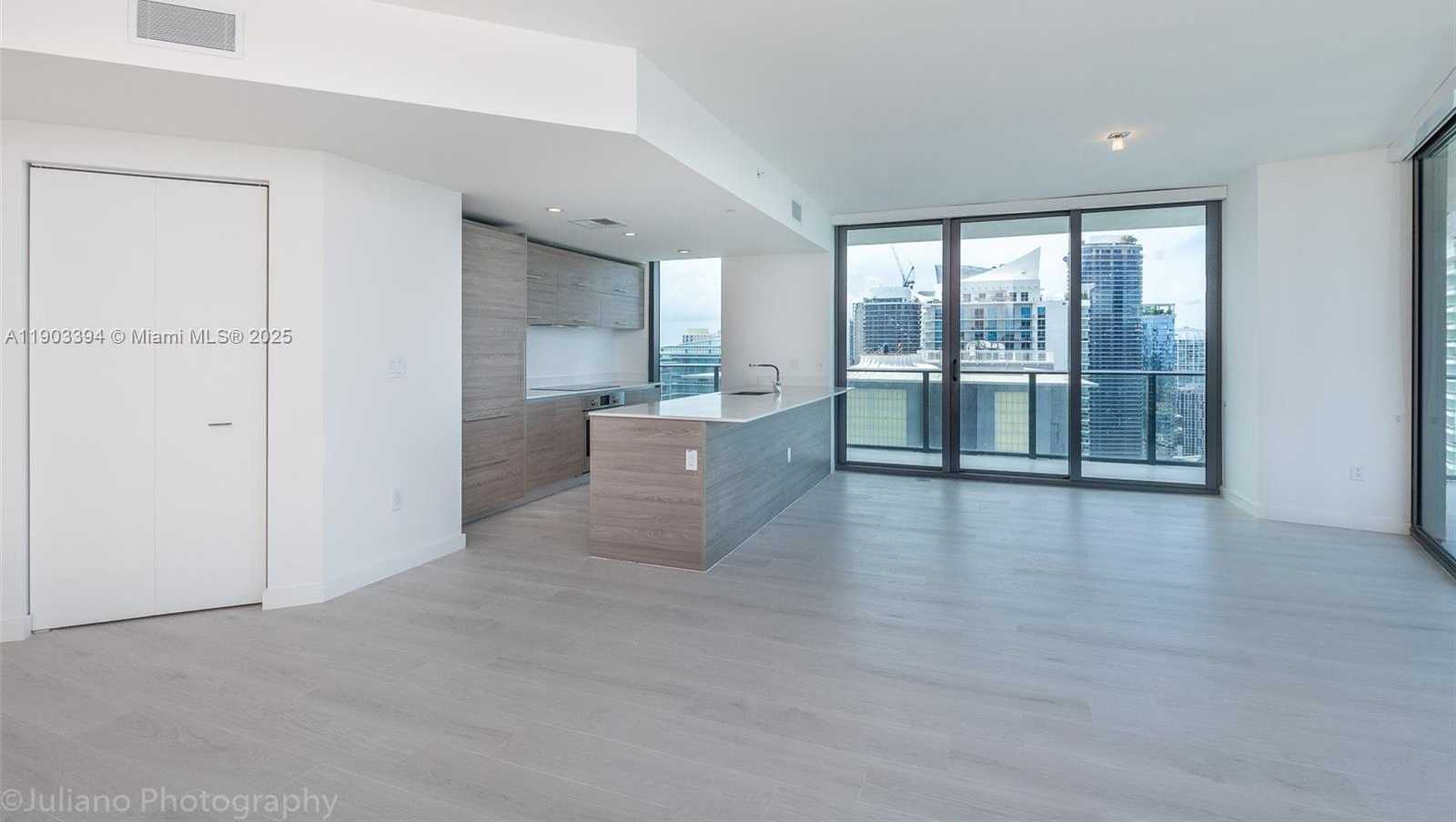 Imagen de Pequeño Objeto