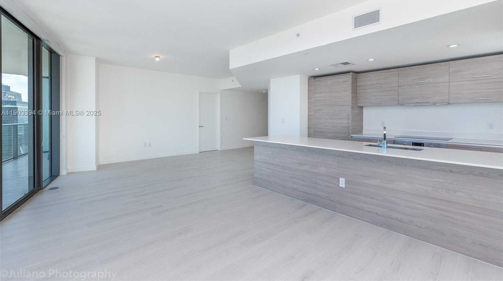 Imagen de Pequeño Objeto