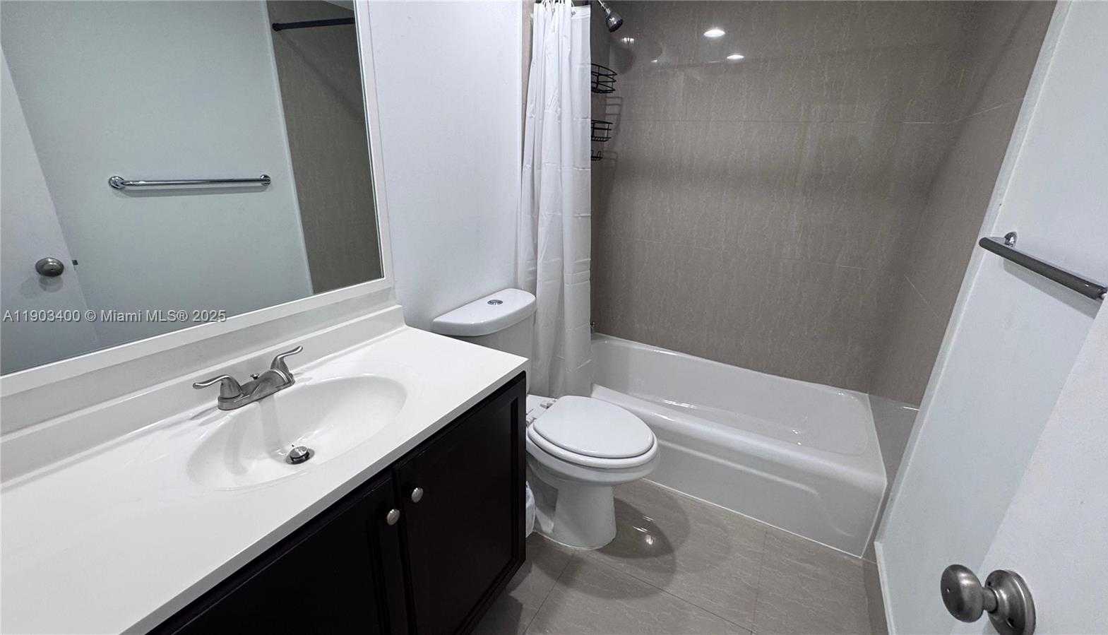 Imagen de Pequeño Objeto