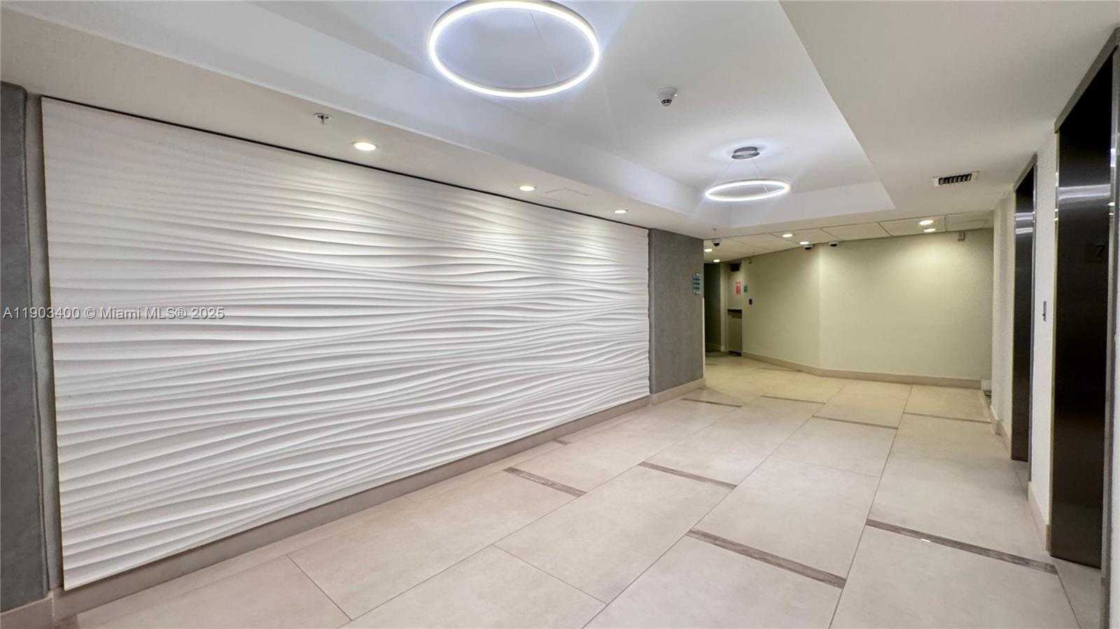 Imagen de Pequeño Objeto