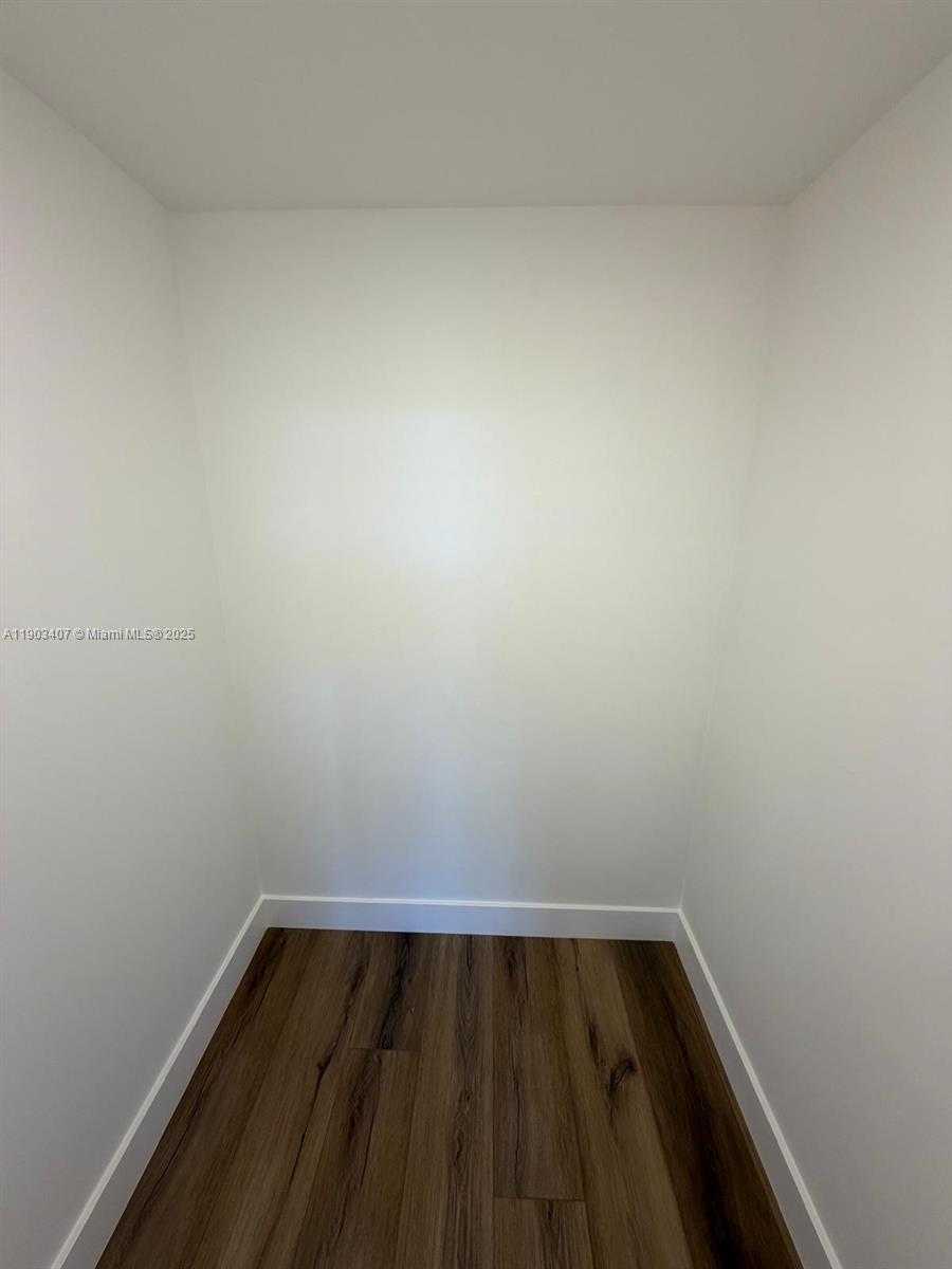 Small Image of 701 THREE ISLANDS BLVD #511, Hallandale Beach Number 21