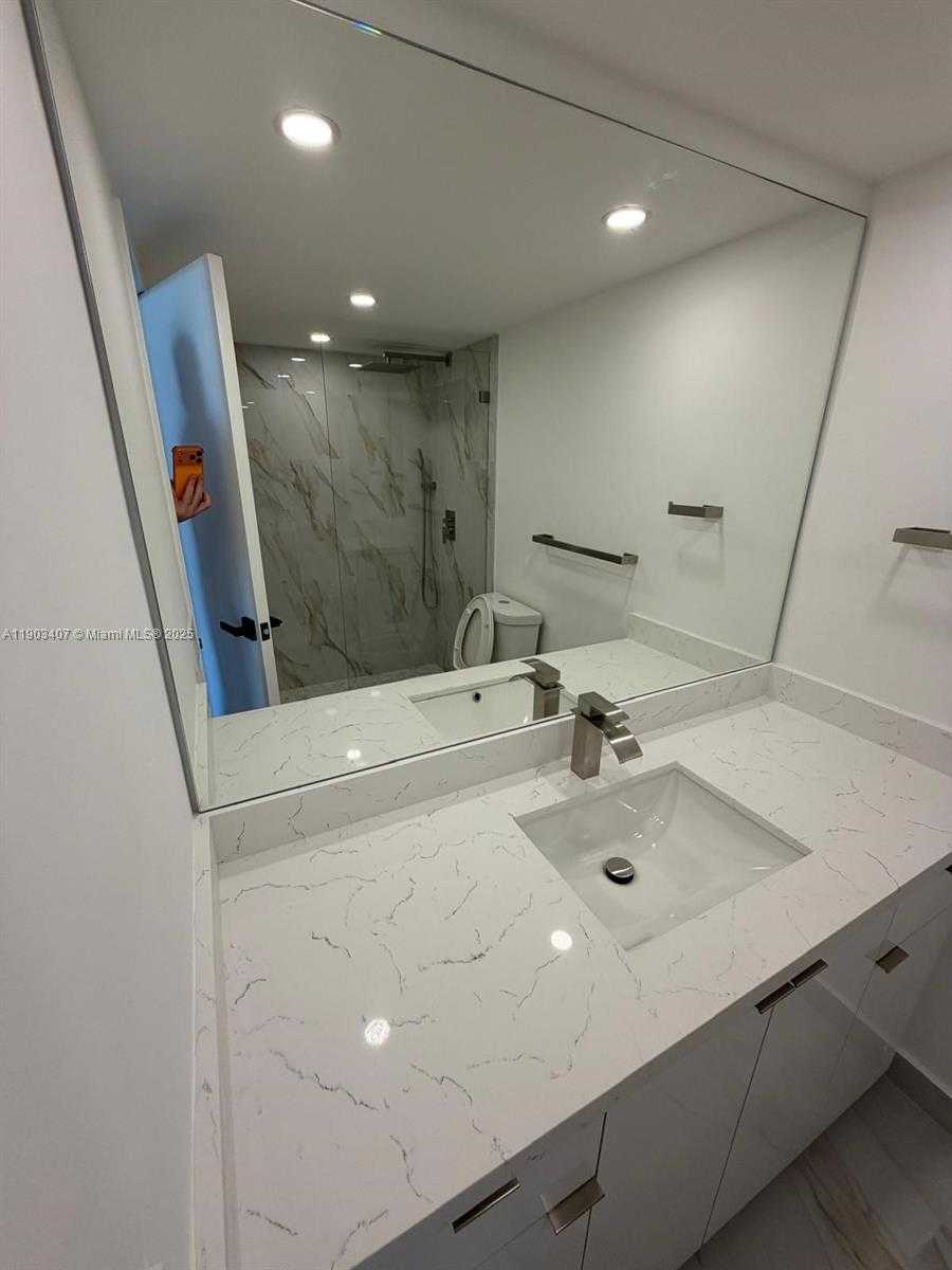 Small Image of 701 THREE ISLANDS BLVD #511, Hallandale Beach Number 27