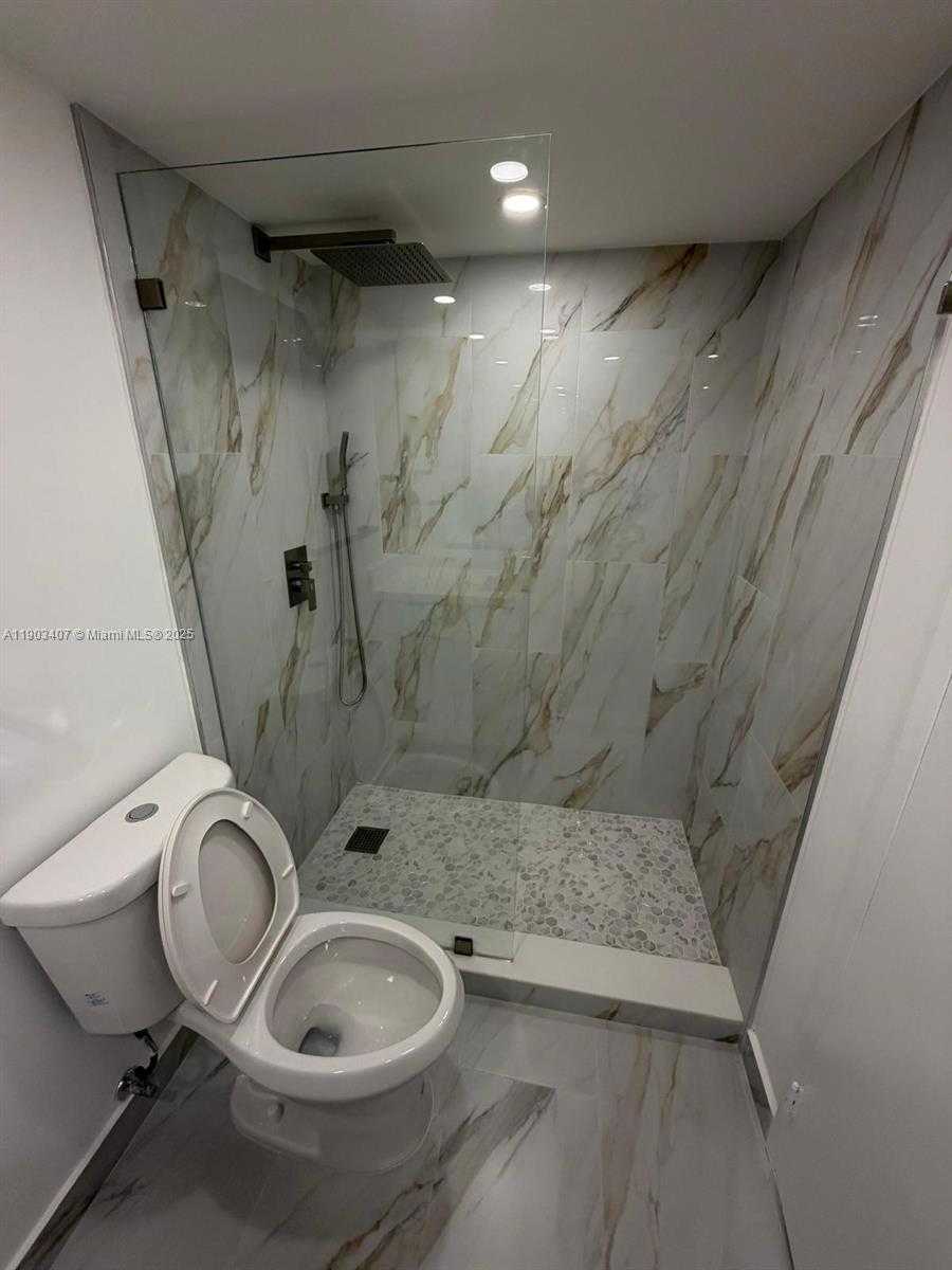 Small Image of 701 THREE ISLANDS BLVD #511, Hallandale Beach Number 29