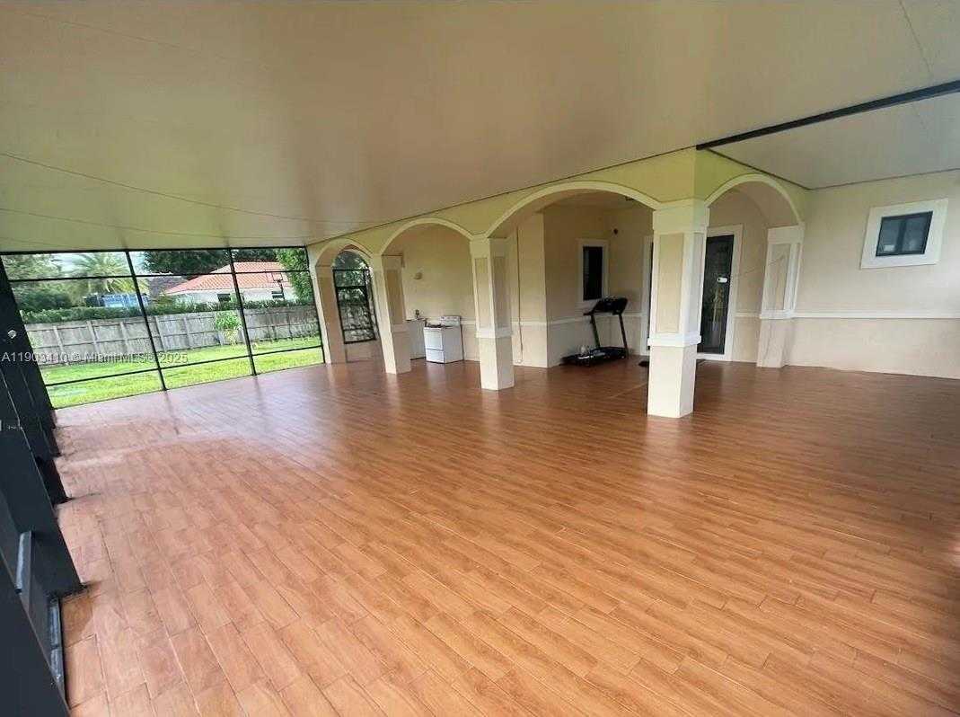 Imagen de Pequeño Objeto