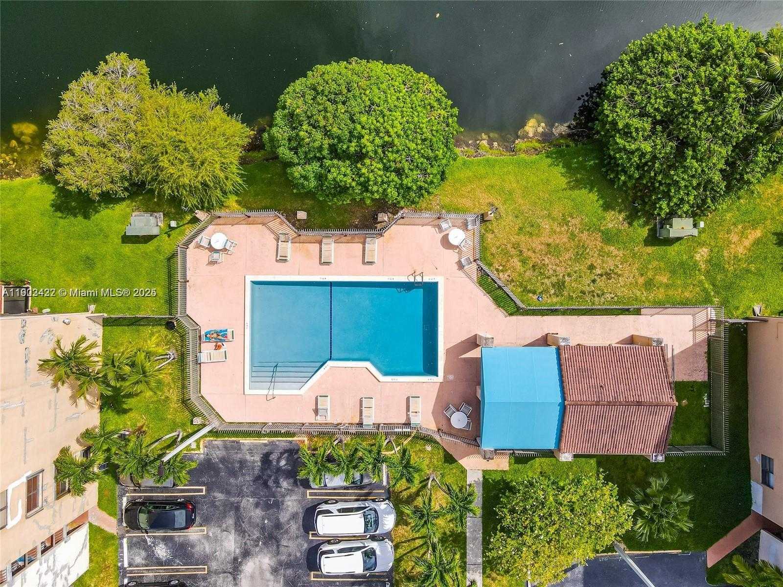 Small Image of 10229 NORTH WEST 9TH STREET CIR #202, Miami Number 15