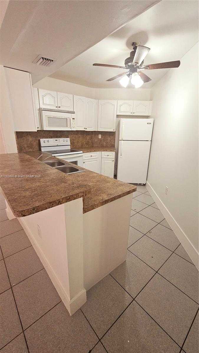 Small Image of 10229 NORTH WEST 9TH STREET CIR #202, Miami Number 3