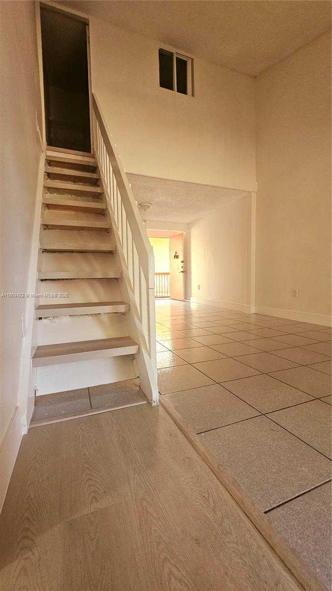 Small Image of 10229 NORTH WEST 9TH STREET CIR #202, Miami Number 6