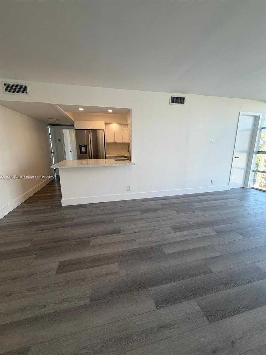 Small Image of 801 THREE ISLANDS BLVD #501, Hallandale Beach Number 10
