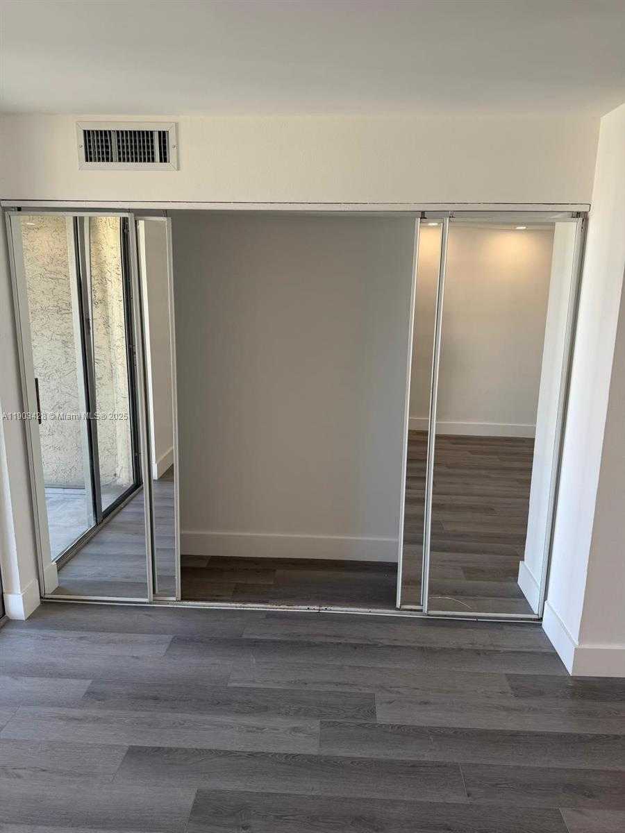 Small Image of 801 THREE ISLANDS BLVD #501, Hallandale Beach Number 15