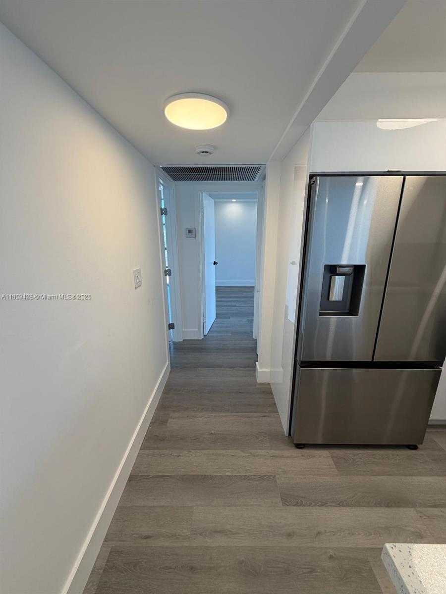 Small Image of 801 THREE ISLANDS BLVD #501, Hallandale Beach Number 23