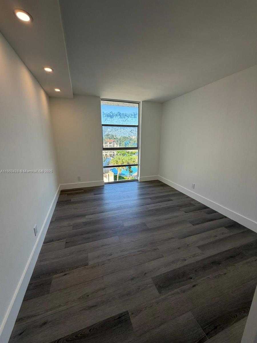 Small Image of 801 THREE ISLANDS BLVD #501, Hallandale Beach Number 28