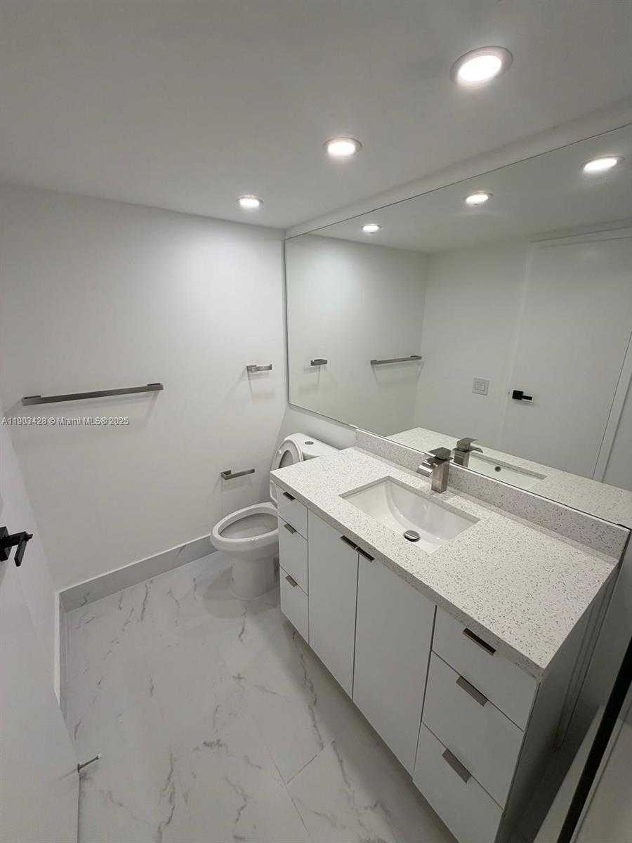 Small Image of 801 THREE ISLANDS BLVD #501, Hallandale Beach Number 5