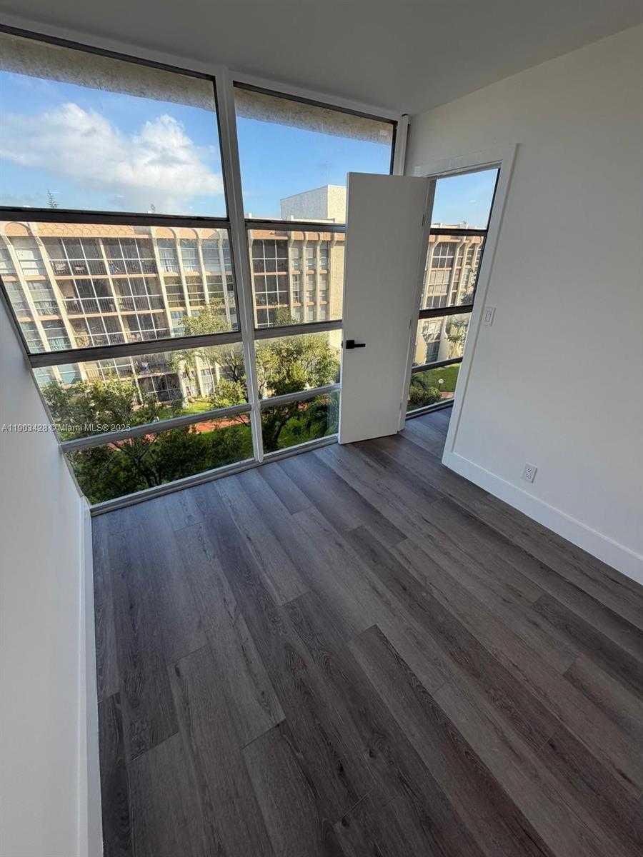 Small Image of 801 THREE ISLANDS BLVD #501, Hallandale Beach Number 7