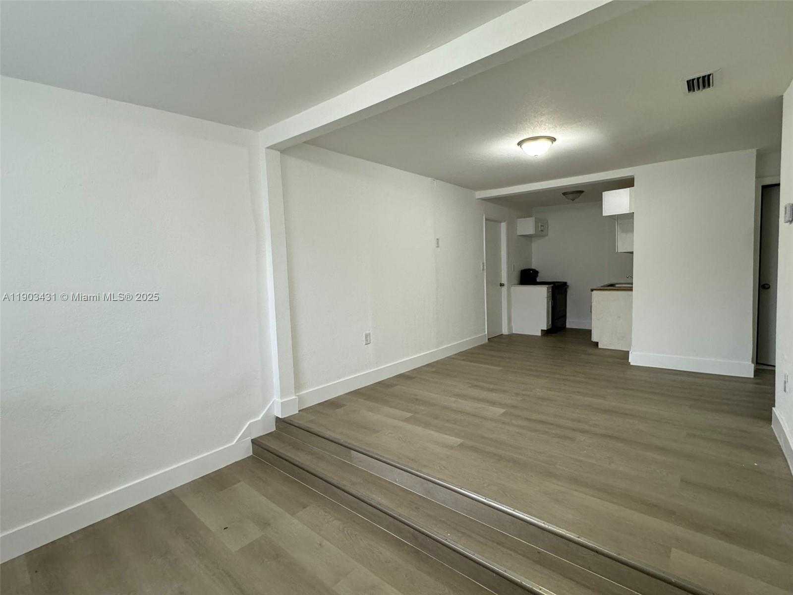 Small Image of 5815 NORTH WEST 18TH AVE #Front, Miami Number 14