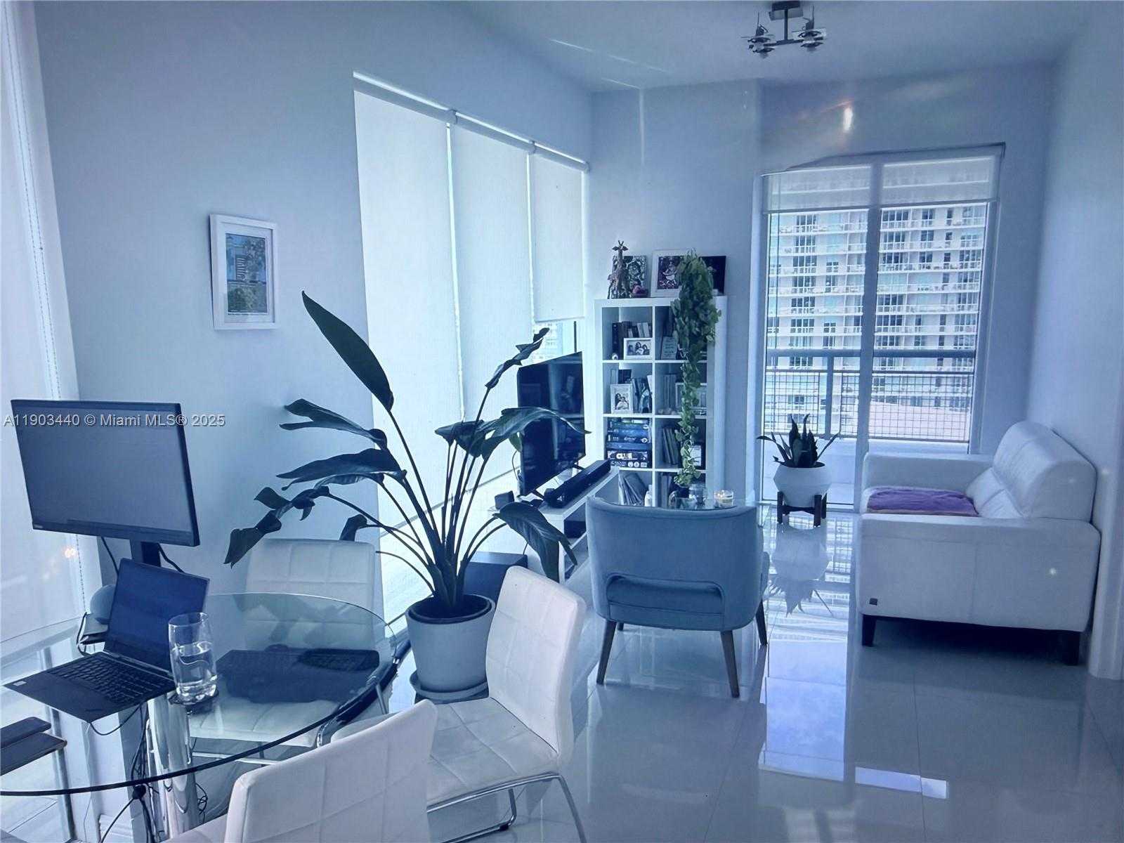 Small Image of 60 SOUTH WEST 13TH ST #1821, Miami Number 3