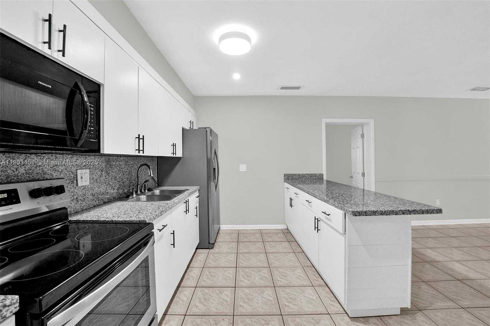 Small Image of 12193 SOUTH WEST 82ND AVE, Pinecrest Number 11