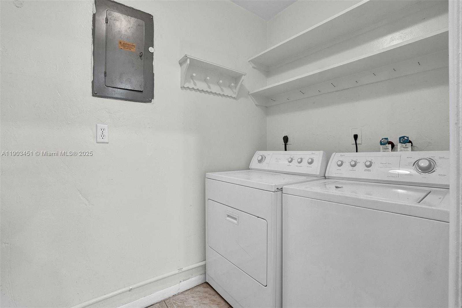 Small Image of 12193 SOUTH WEST 82ND AVE, Pinecrest Number 16