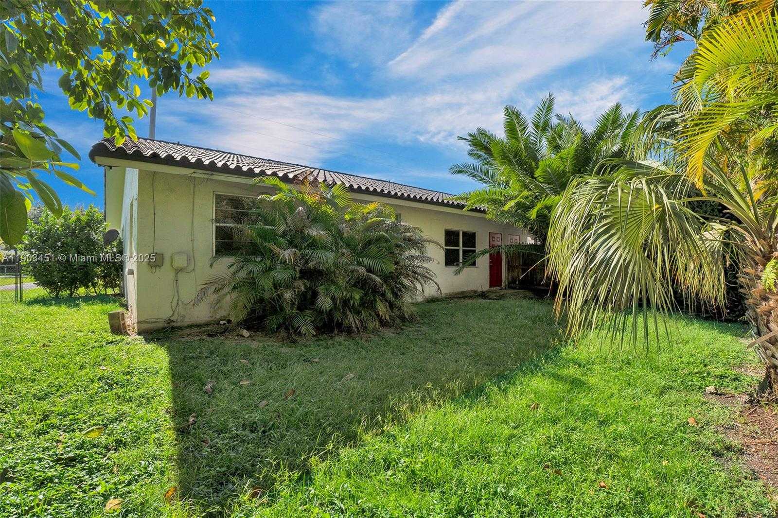 Small Image of 12193 SOUTH WEST 82ND AVE, Pinecrest Number 21