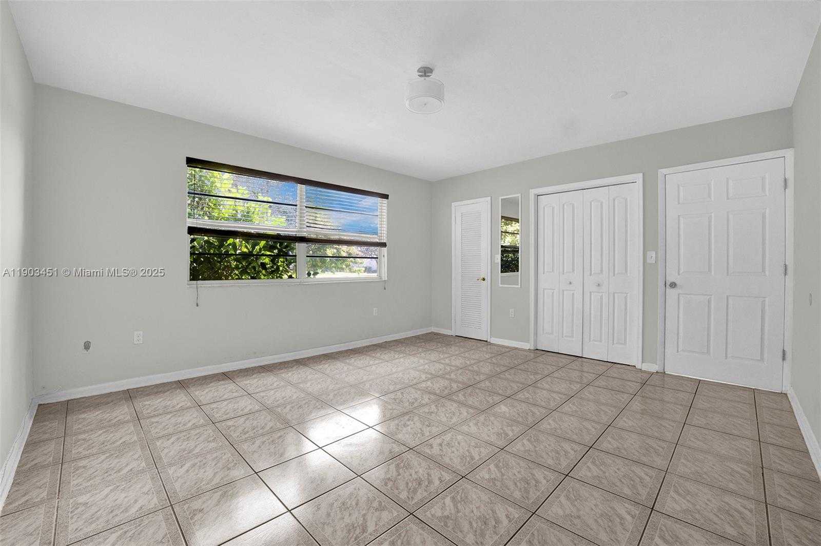 Small Image of 12193 SOUTH WEST 82ND AVE, Pinecrest Number 23