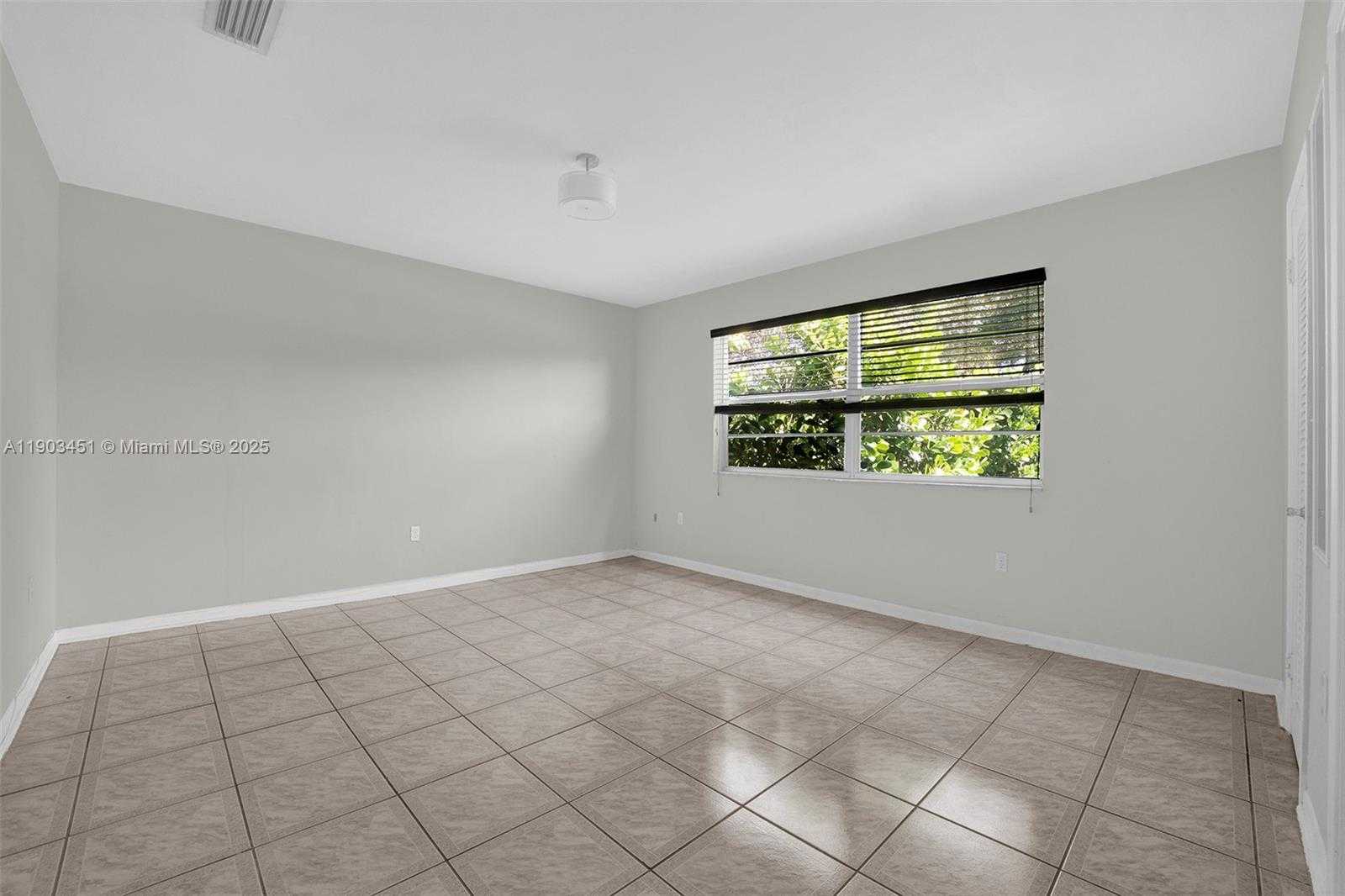 Small Image of 12193 SOUTH WEST 82ND AVE, Pinecrest Number 24