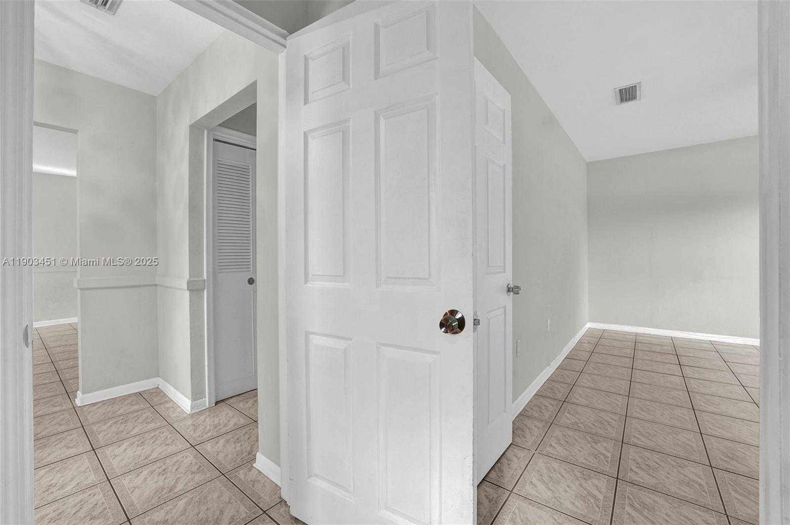 Small Image of 12193 SOUTH WEST 82ND AVE, Pinecrest Number 25