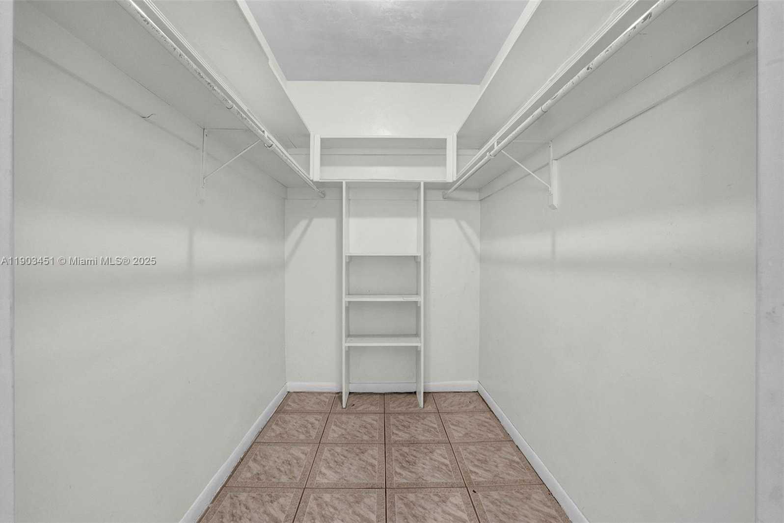 Small Image of 12193 SOUTH WEST 82ND AVE, Pinecrest Number 26