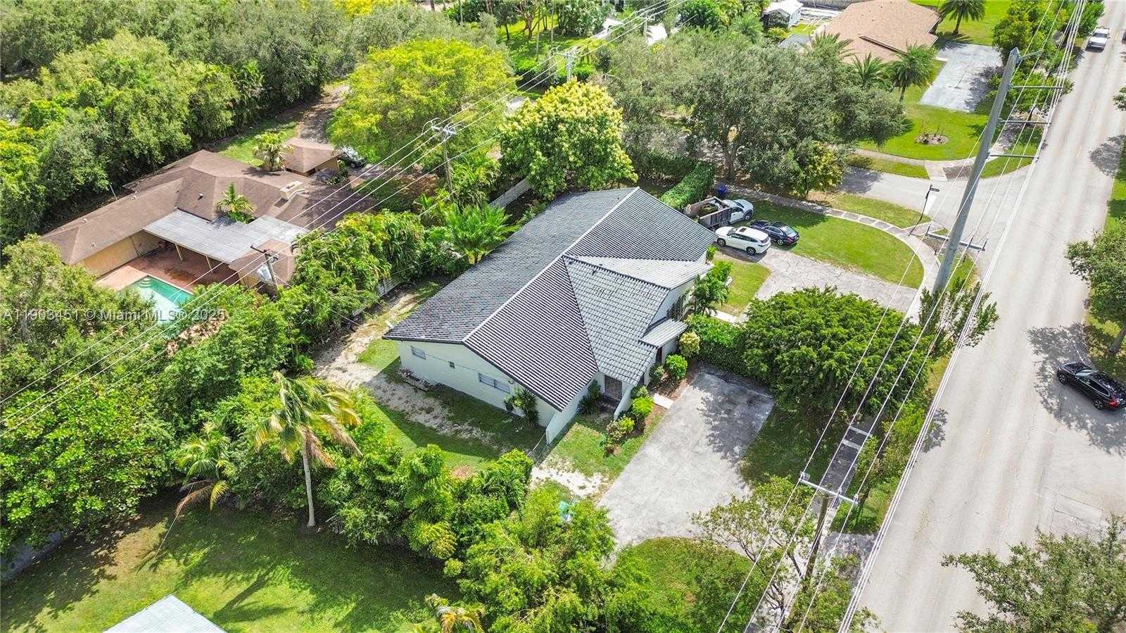 Small Image of 12193 SOUTH WEST 82ND AVE, Pinecrest Number 5