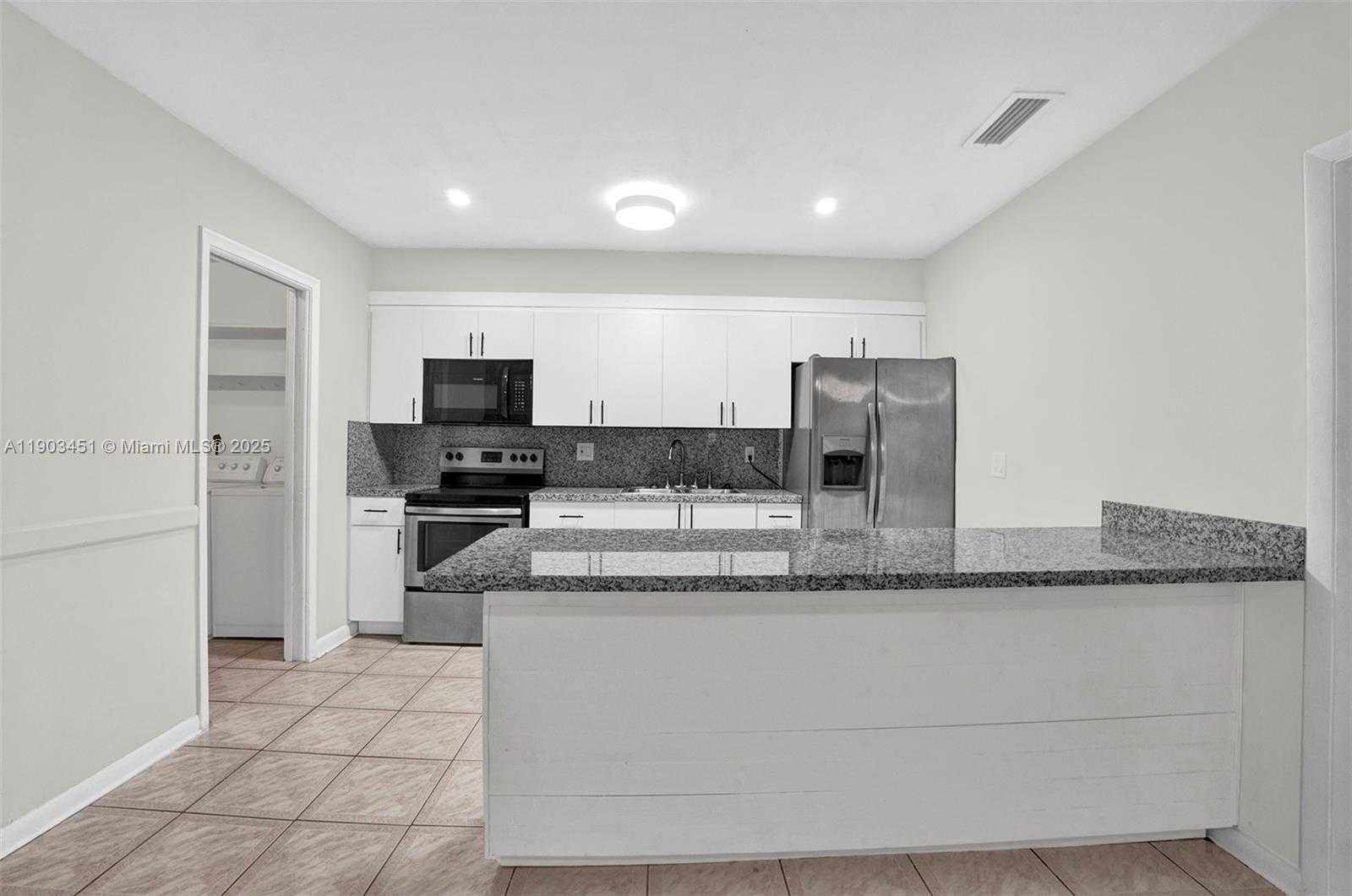 Small Image of 12193 SOUTH WEST 82ND AVE, Pinecrest Number 6