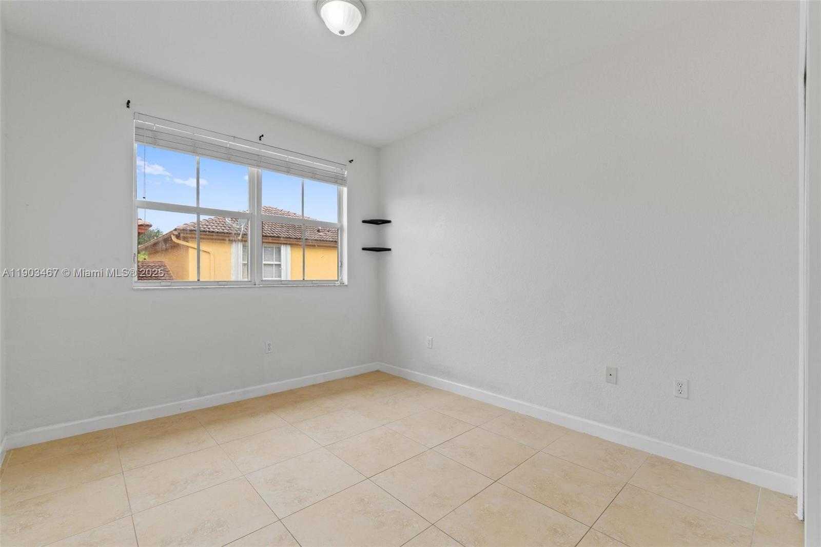 Small Image of 8394 NORTH WEST 113TH PATH, Doral Number 31