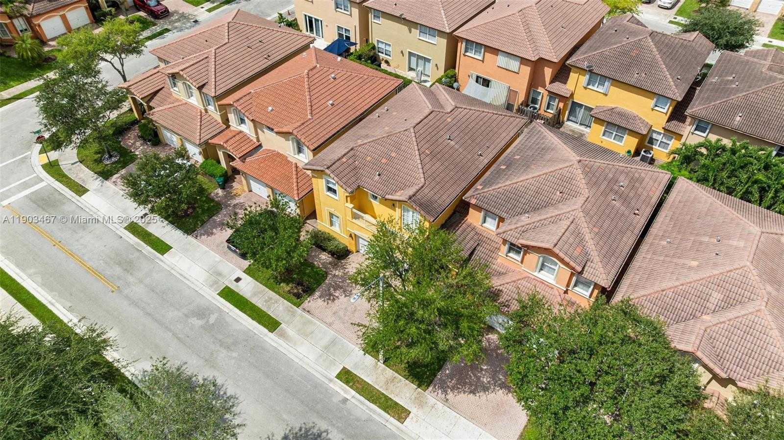 Small Image of 8394 NORTH WEST 113TH PATH, Doral Number 41
