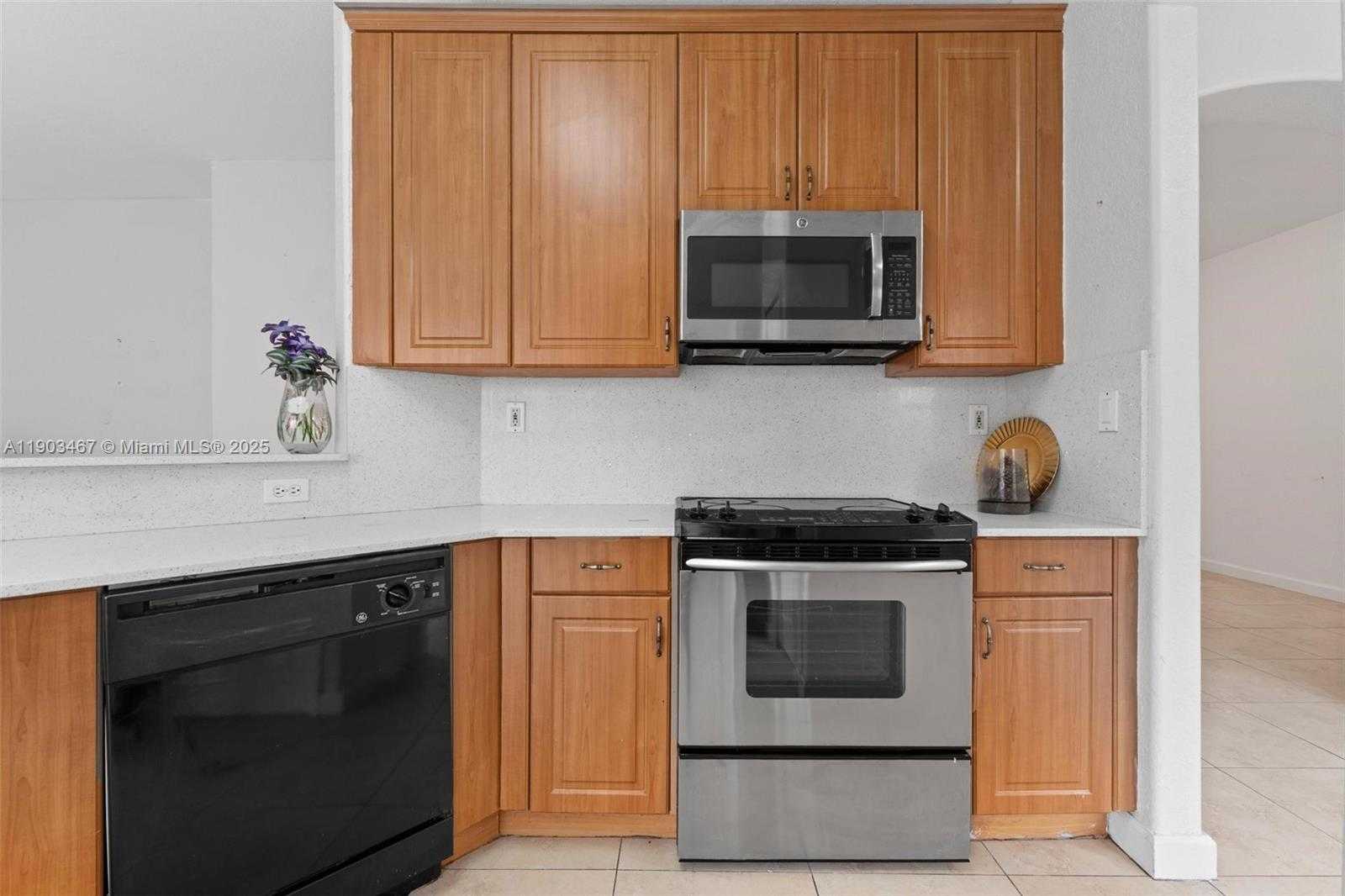 Small Image of 8394 NORTH WEST 113TH PATH, Doral Number 7