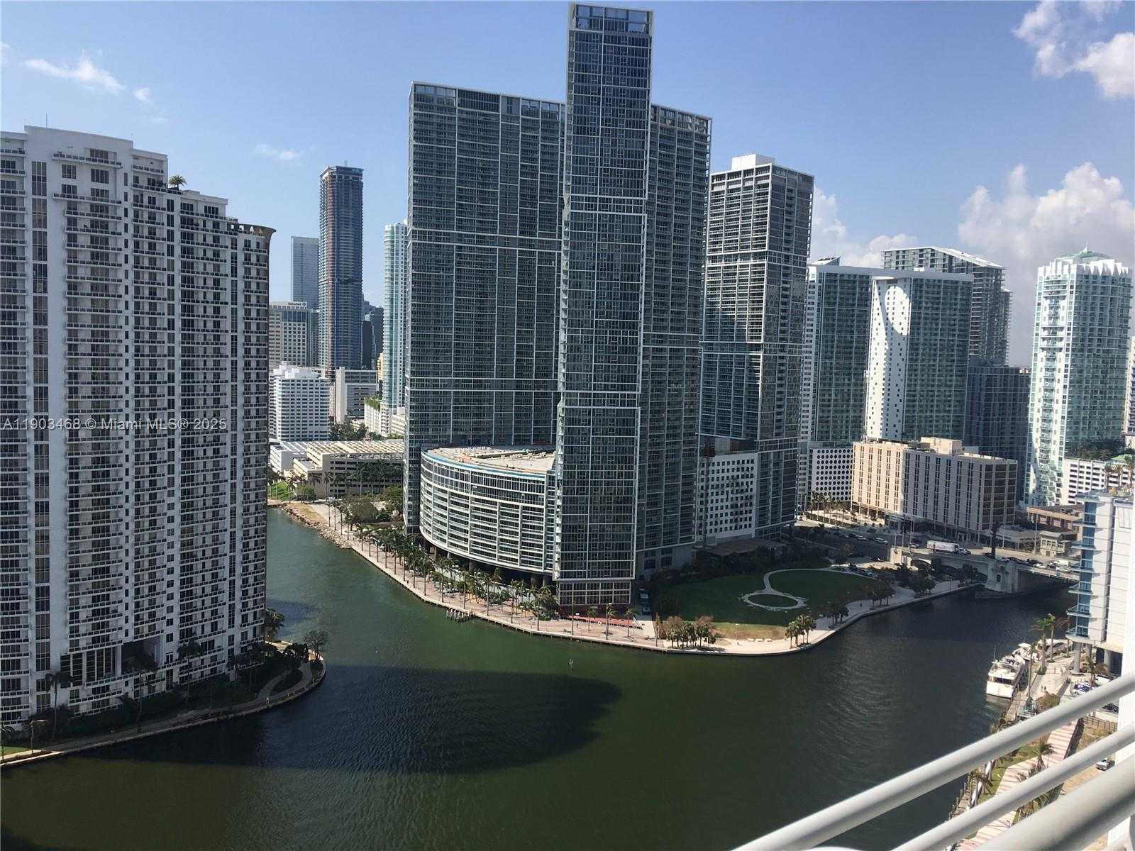 Small Image of 325 SOUTH BISCAYNE BLVD #3015, Miami Number 7
