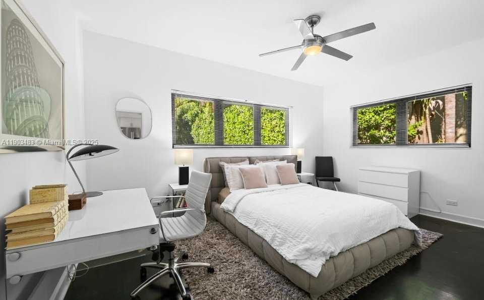 Small Image of 641 ISLAND RD, Miami Number 10