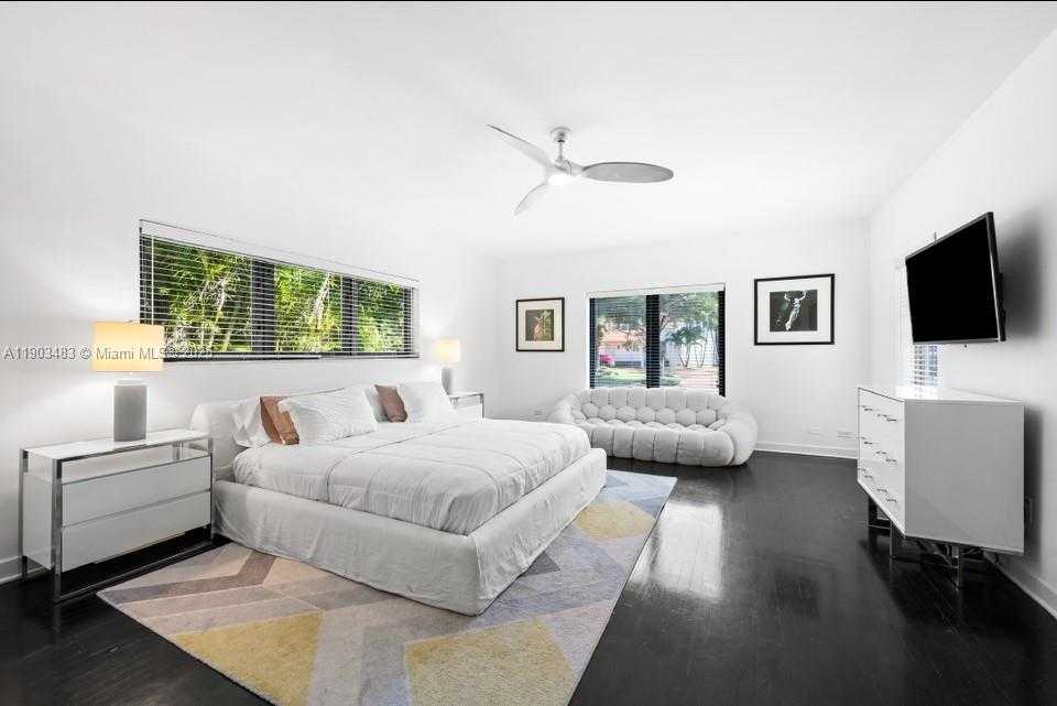 Small Image of 641 ISLAND RD, Miami Number 16