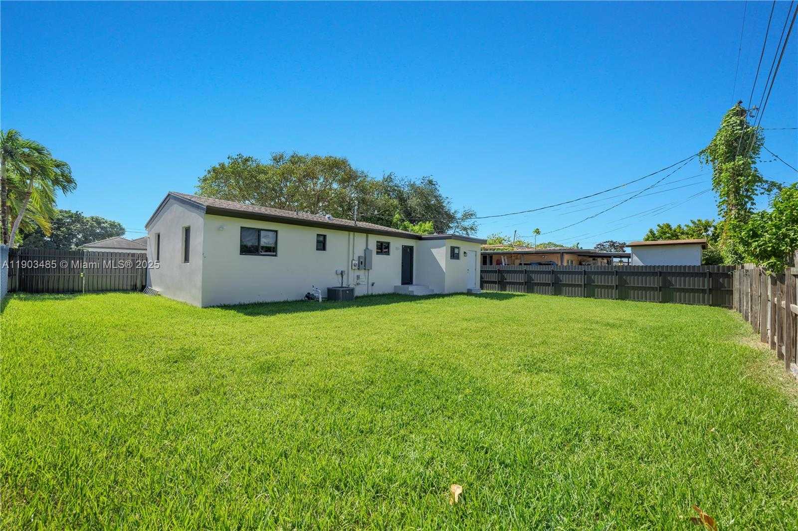 Small Image of 6021 SOUTH WEST 19TH ST, Miami Number 19